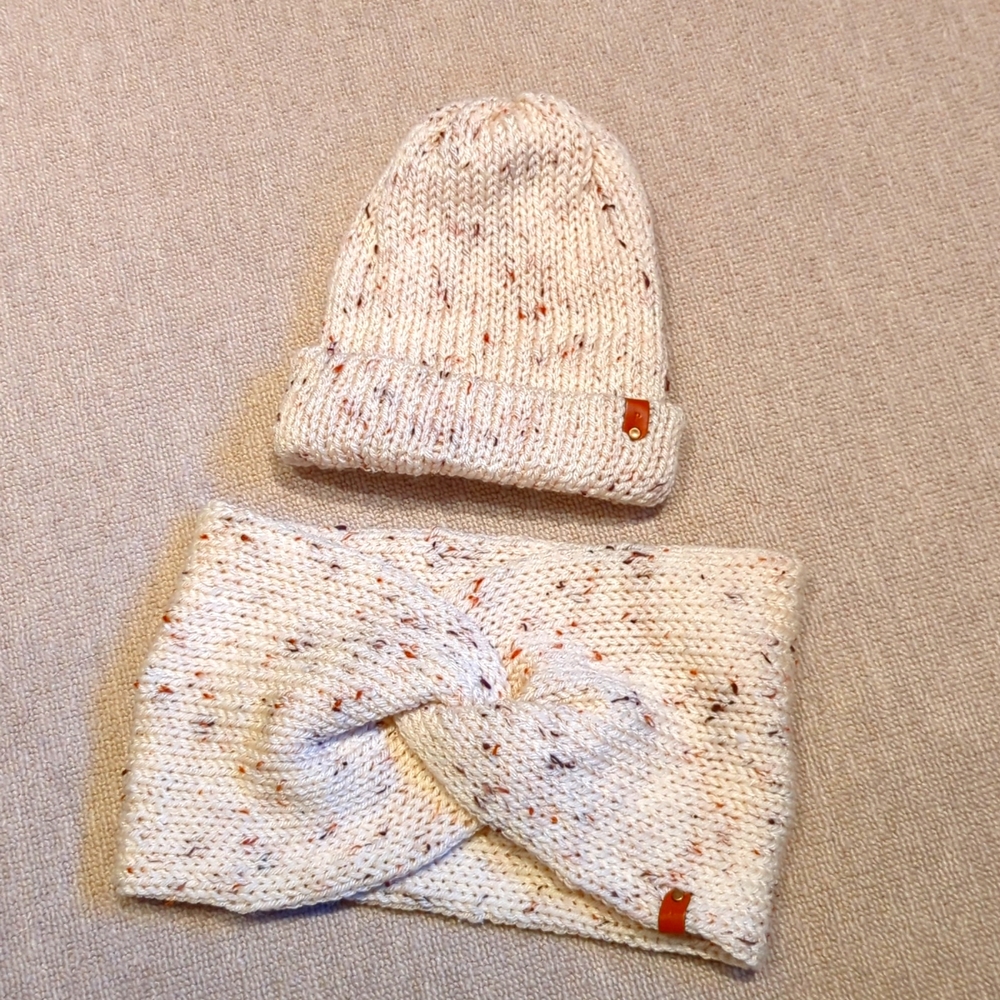 💖New! Matching toque & infinity scarf 💖 - Picture 2 of 7